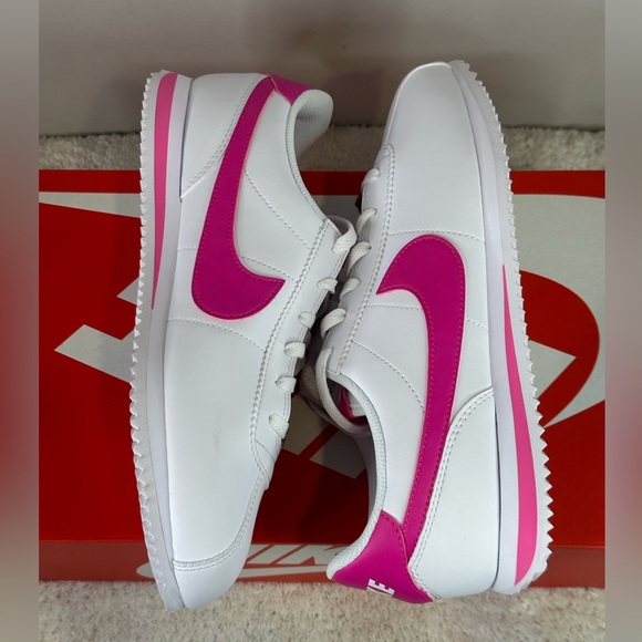 Nike Cortez - Picture 6 of 13
